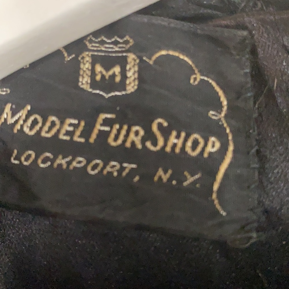 Vintage cropped fur coat - Picture 4 of 7